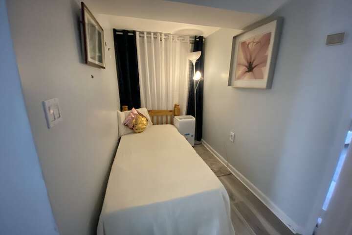 Nice 2 bedroom Apt With Patio