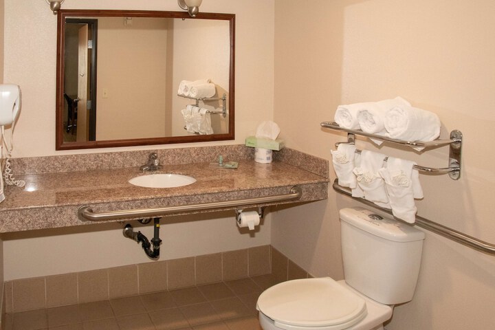 Room 17 of 24