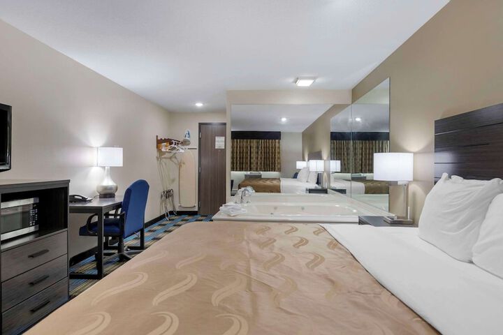 Room 15 of 24