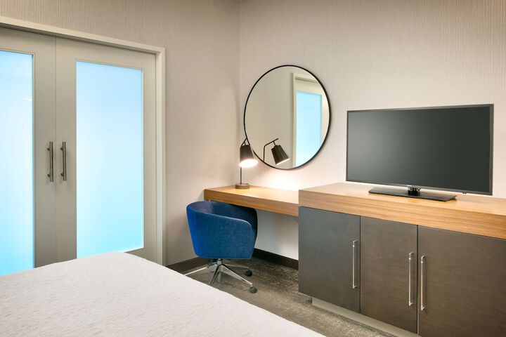 Room 15 of 40