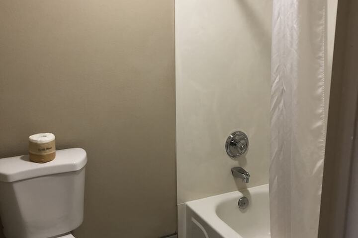 Room 30 of 32