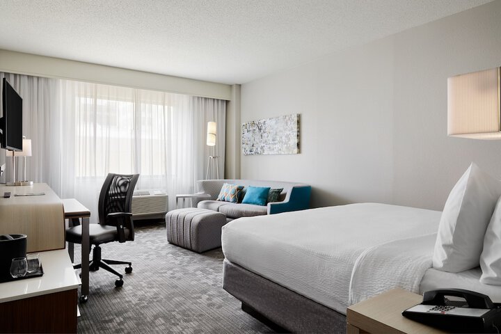 Courtyard by Marriott Dallas Grand Prairie