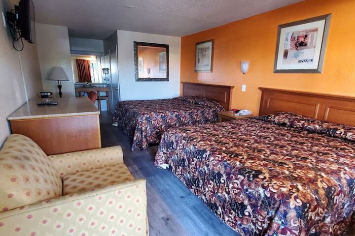 Room 104 of 154