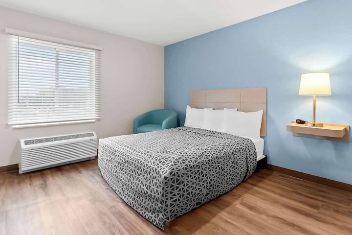 Woodspring Suites Pensacola West