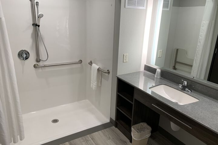Room 16 of 26