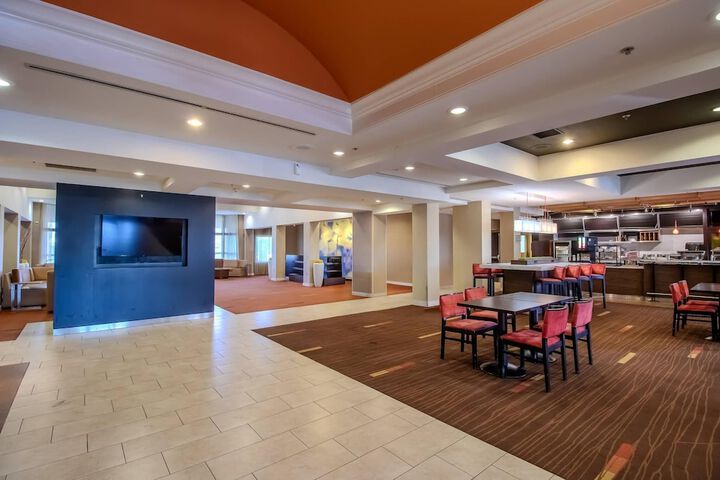 Country Inn & Suites by Radisson Convention Center