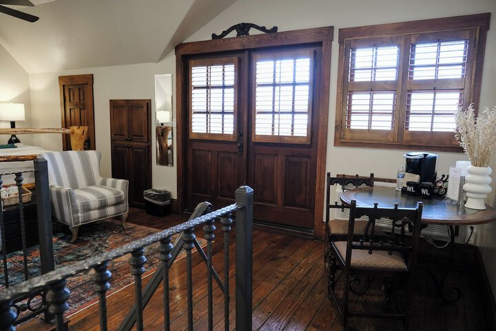The Winchester Lodge