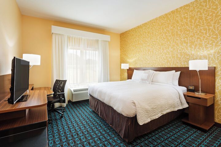Room 14 of 32