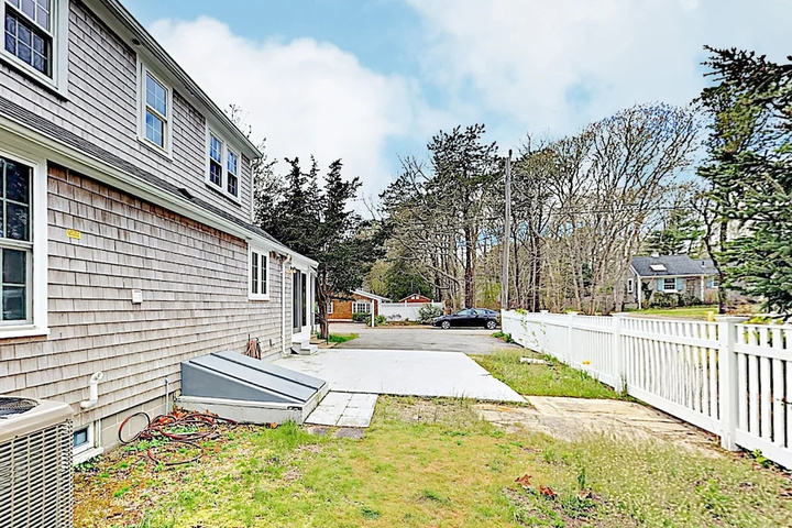 Remodeled Beach Haven W / New Chefs Kitchen 4 Bedroom Home