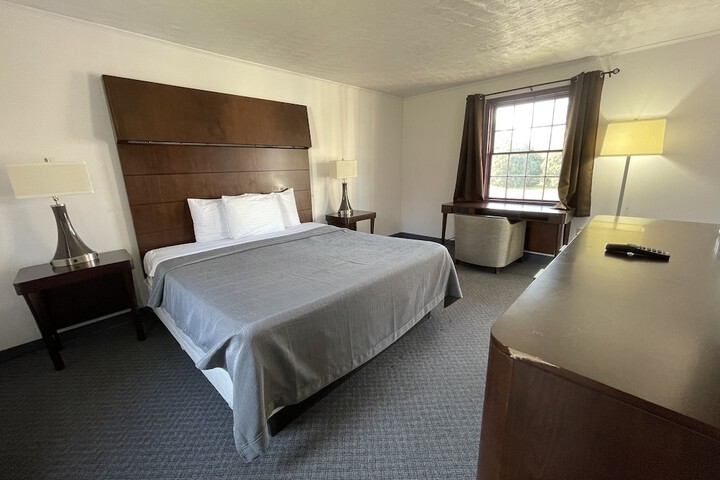 Room 12 of 21