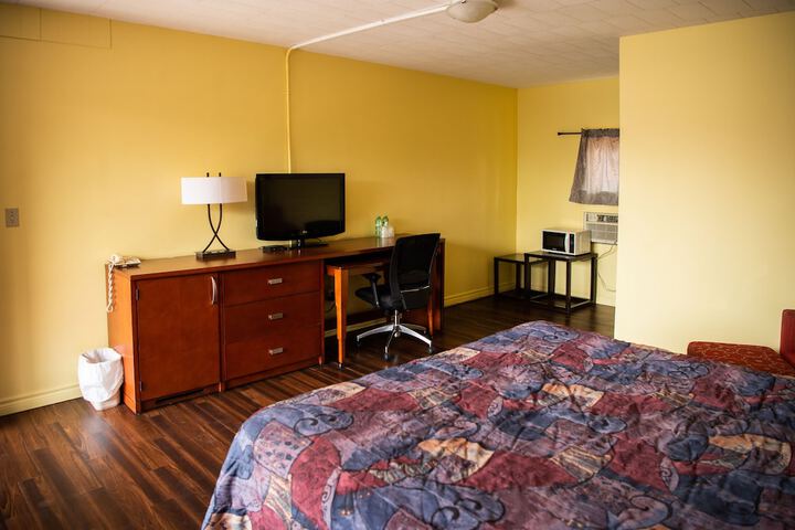 Room 73 of 90