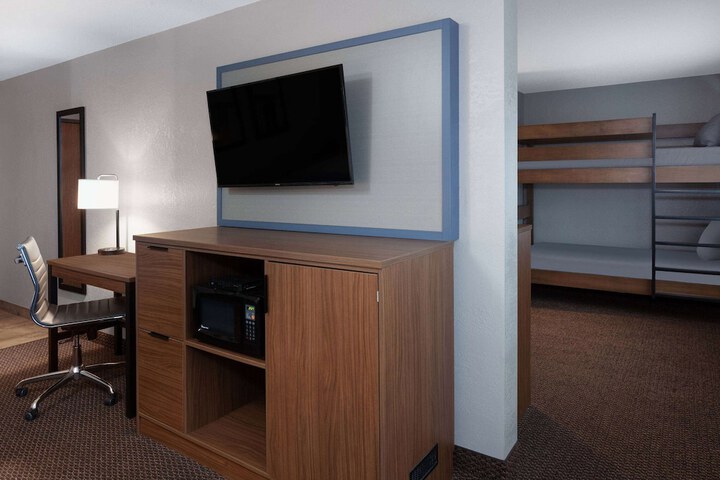 AmericInn by Wyndham New Richmond
