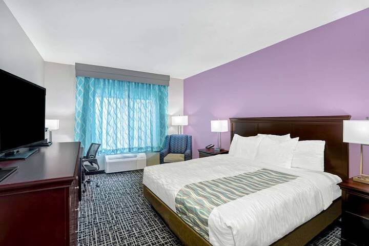 Room 18 of 32