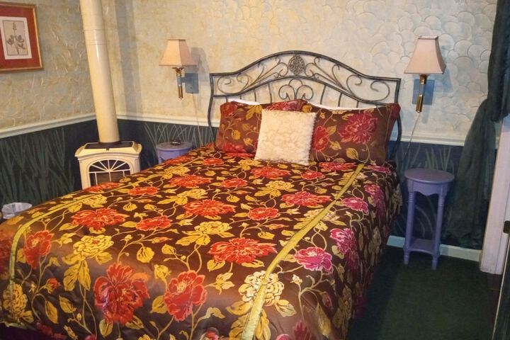 Room 17 of 48
