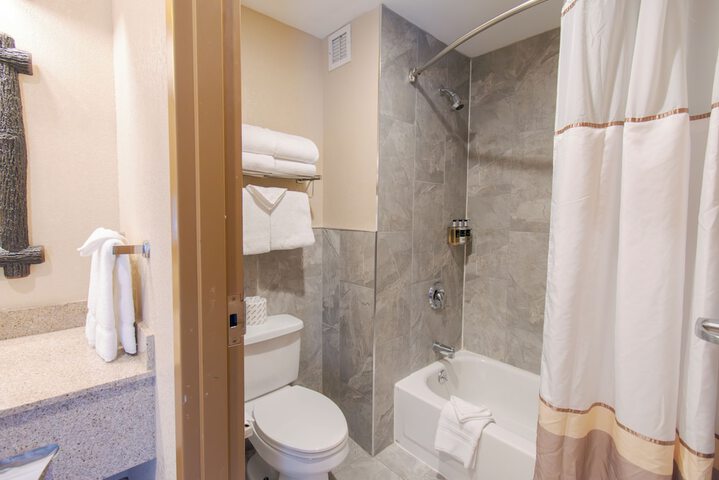 Great Escape Lodge & Indoor Waterpark