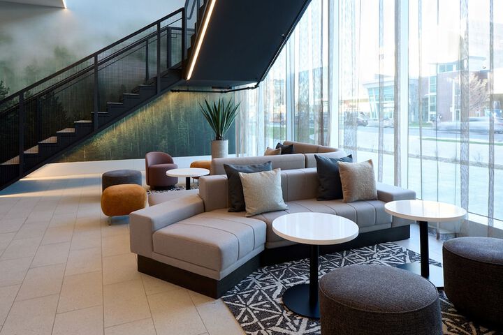 Courtyard by Marriott Montreal Laval