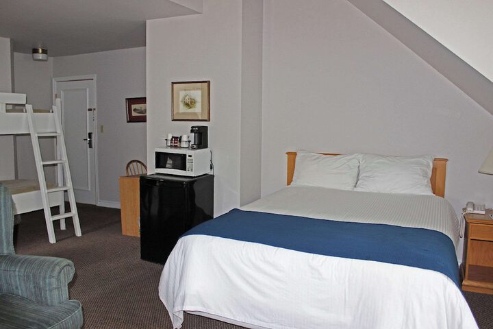Room 46 of 87