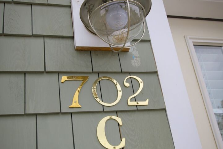 Room 99 of 373