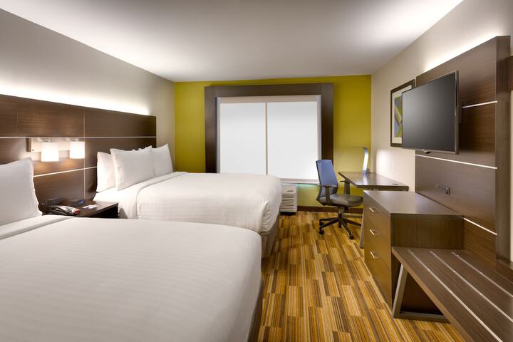 Room 13 of 33