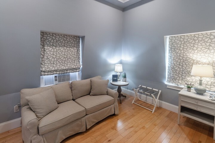 Room 10 of 58