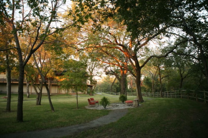 Two Hearts Inn