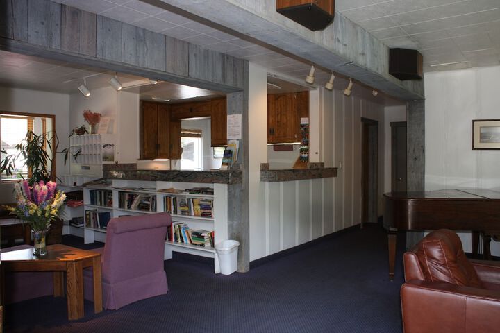 Hotel 2 of 104