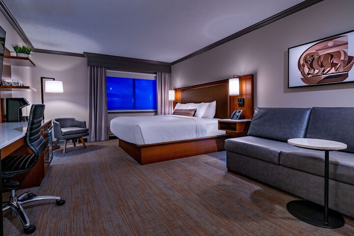 Room 52 of 84