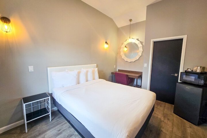 Penn Lodge Hotel & Suites