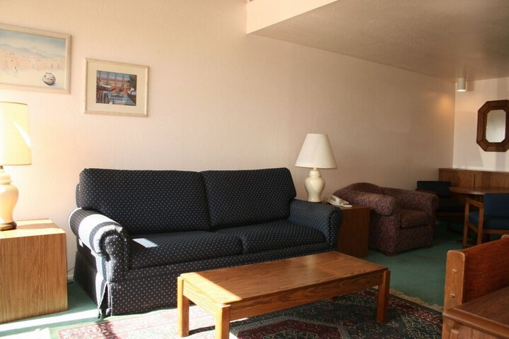 Room 15 of 22