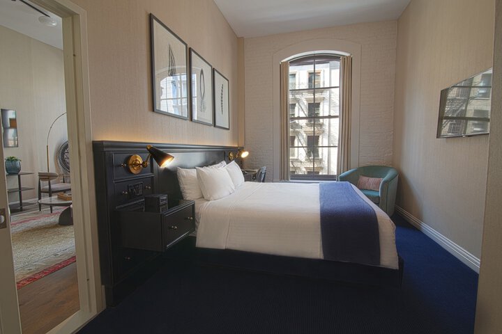 Room 26 of 71