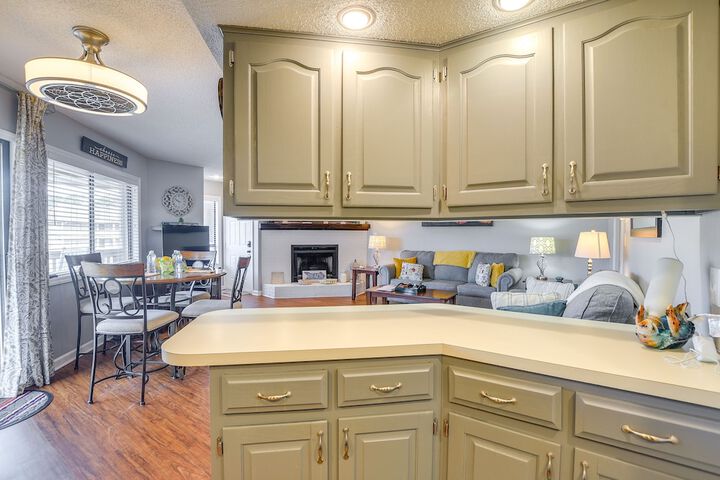 Little River Condo w / Pool Access - Near Beaches!