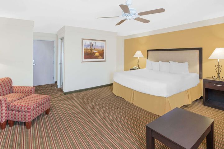 Room 14 of 32