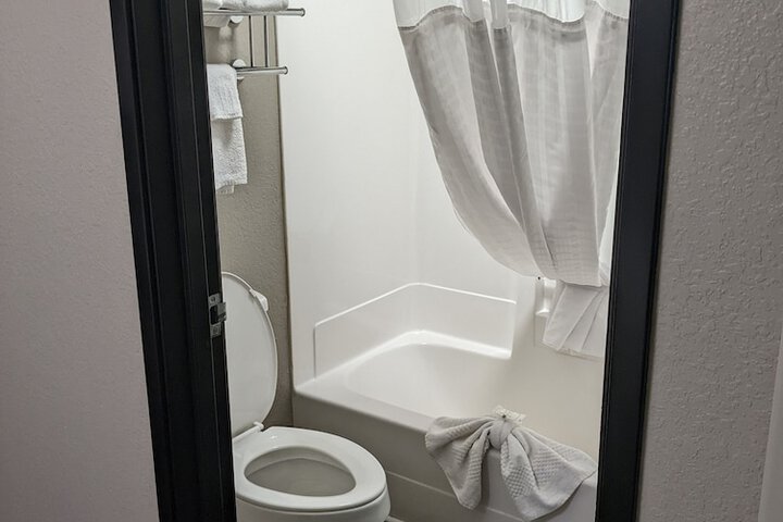 Quality Inn & Suites Delaware South