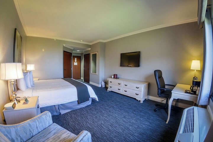 Room 44 of 125