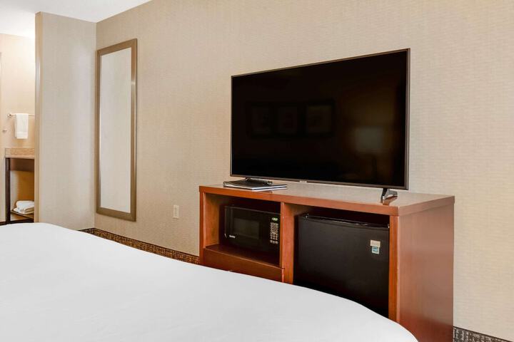 Room 16 of 32