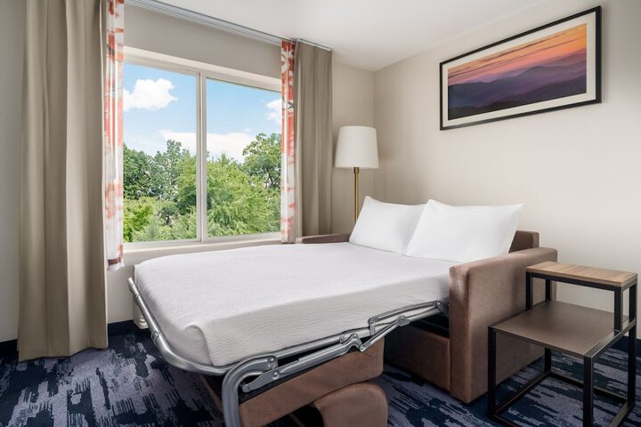 Room 21 of 37