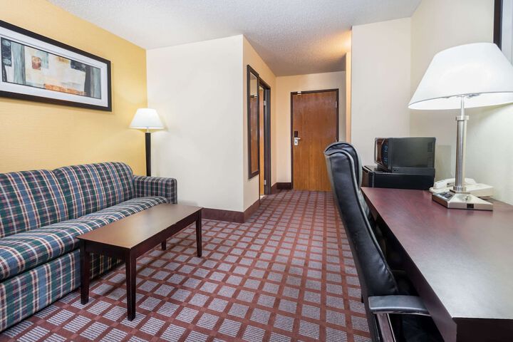 Room 15 of 21