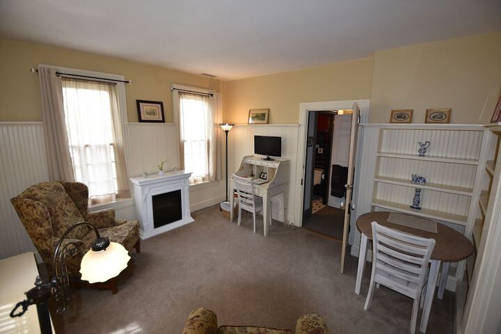 Room 30 of 65