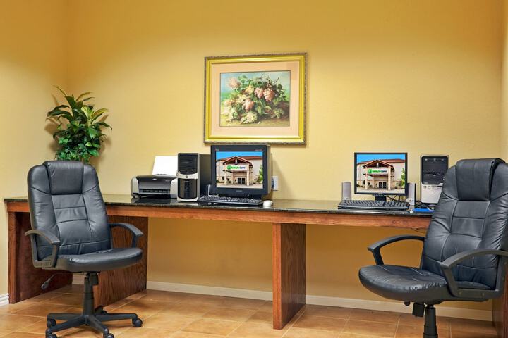 Holiday Inn Express Salado-Belton by IHG