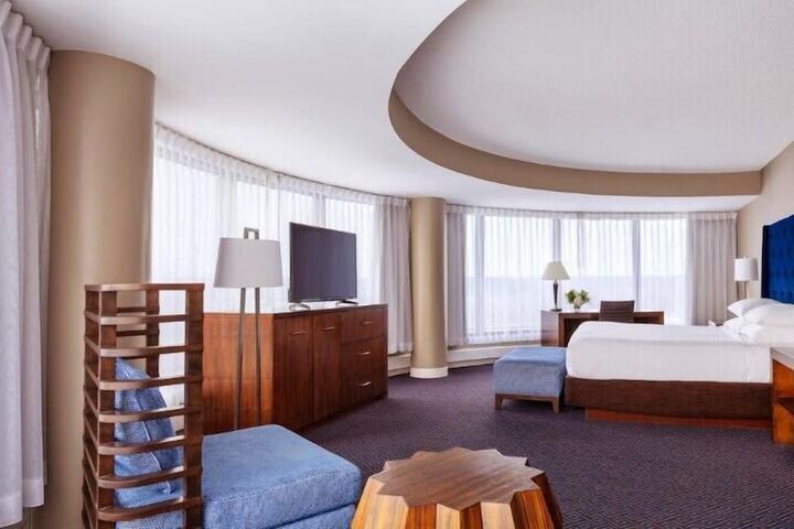 Room 13 of 28
