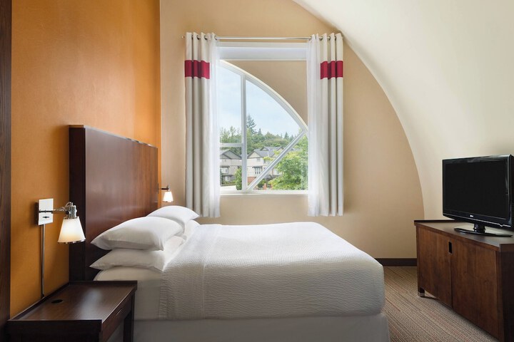 Four Points by Sheraton Surrey