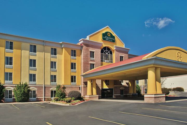 Hotel 5 of 55