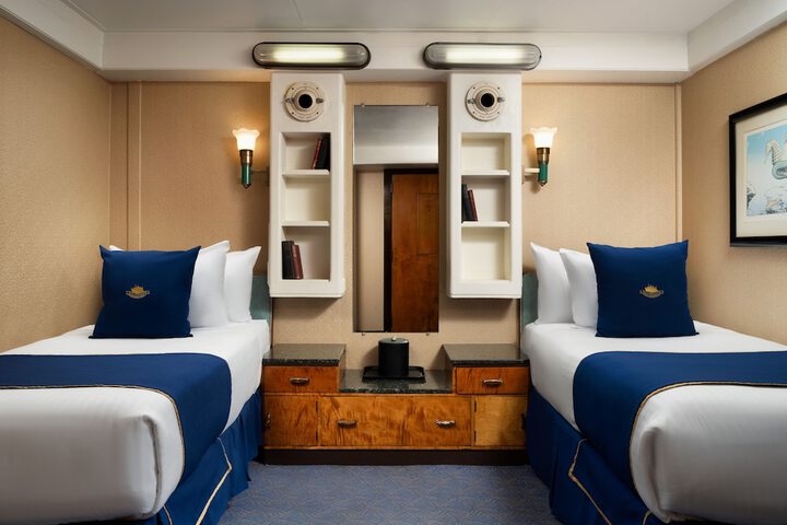 Room 42 of 93