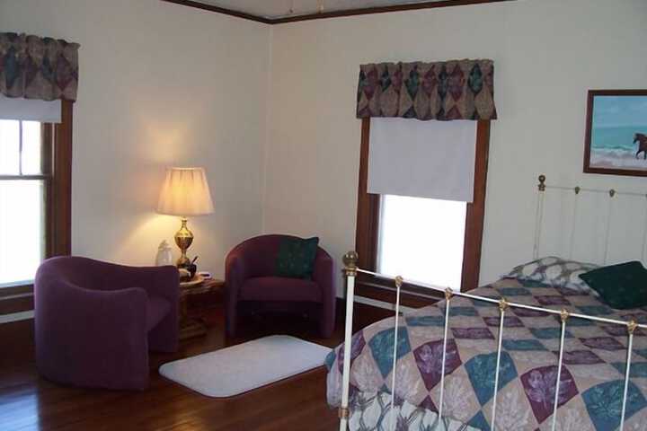 Room 7 of 24