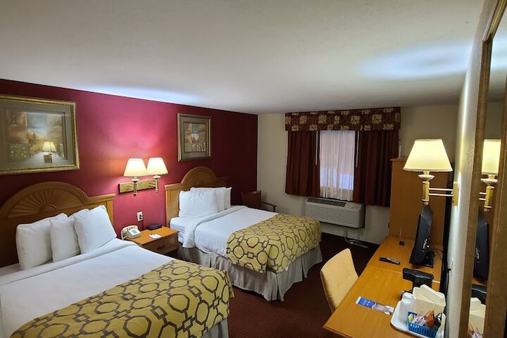 Room 32 of 44