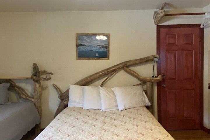 Room 32 of 57