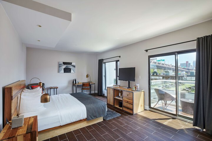 Room 20 of 49
