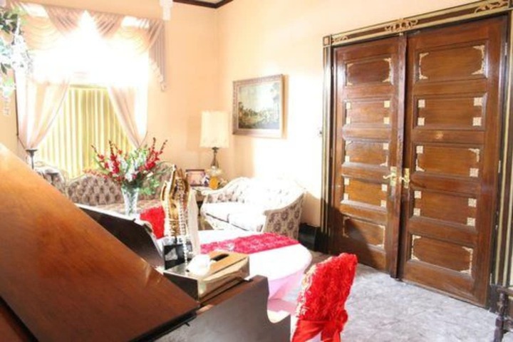 Room 4 of 42