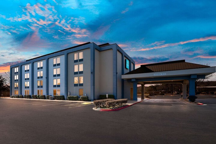 Hotel 5 of 40