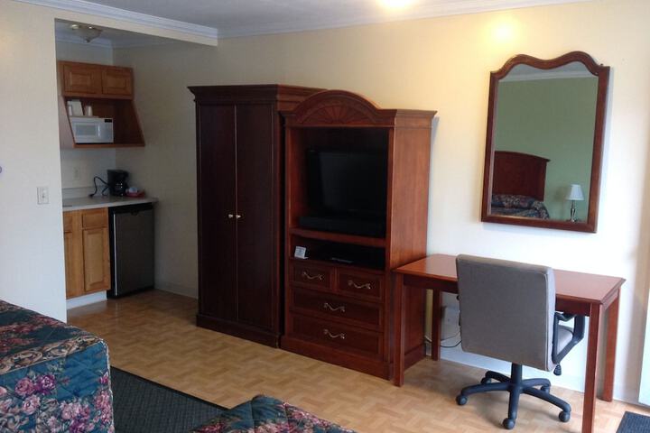 Room 19 of 38